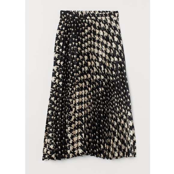 H&M | NWOT Pleated Satin Skirt - Picture 2 of 12